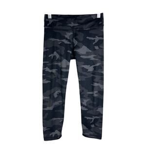 Athleta Girl girls Leggings XL‎ 14 Black Gray Camouflage Capri Stretch